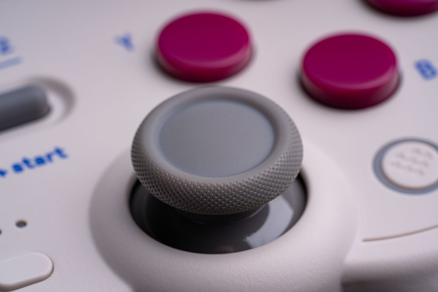 8bitdo-pro2 Bluetoothゲームコントローラ - Pc Gaming Victus のレビューと価格